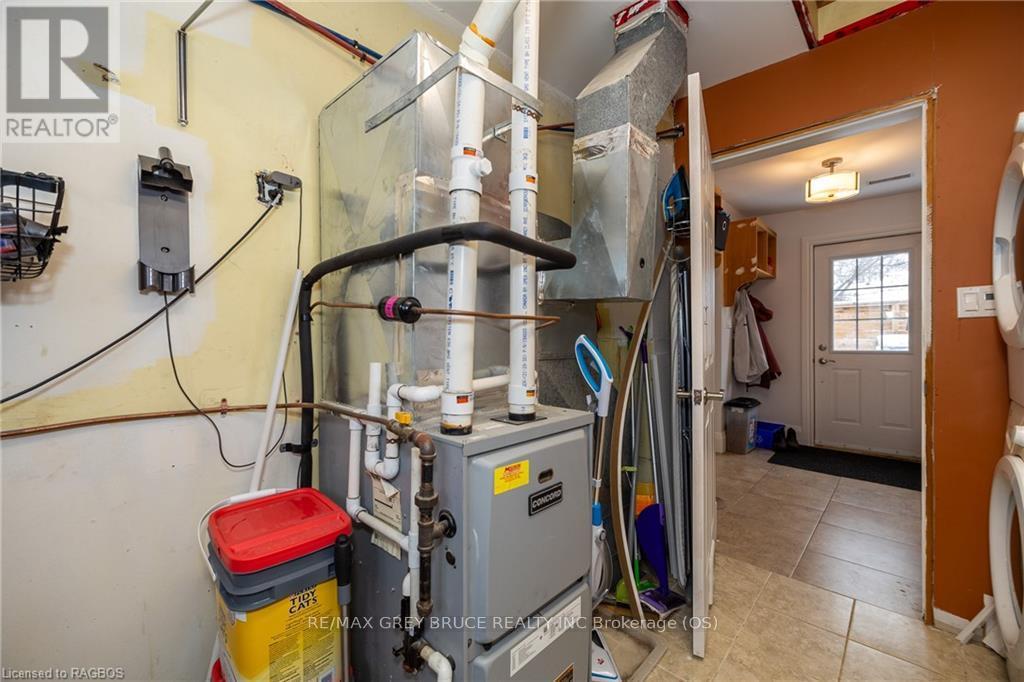 385 Princess Street, Georgian Bluffs, Ontario  N0H 2K0 - Photo 18 - X11823152