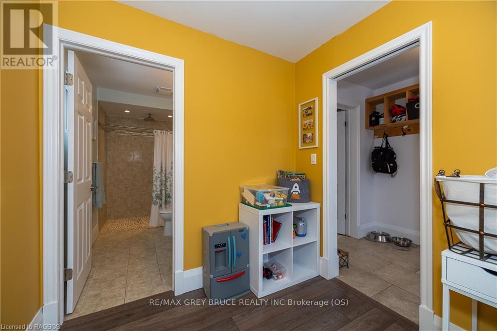 385 Princess Street, Georgian Bluffs, Ontario  N0H 2K0 - Photo 20 - X11823152