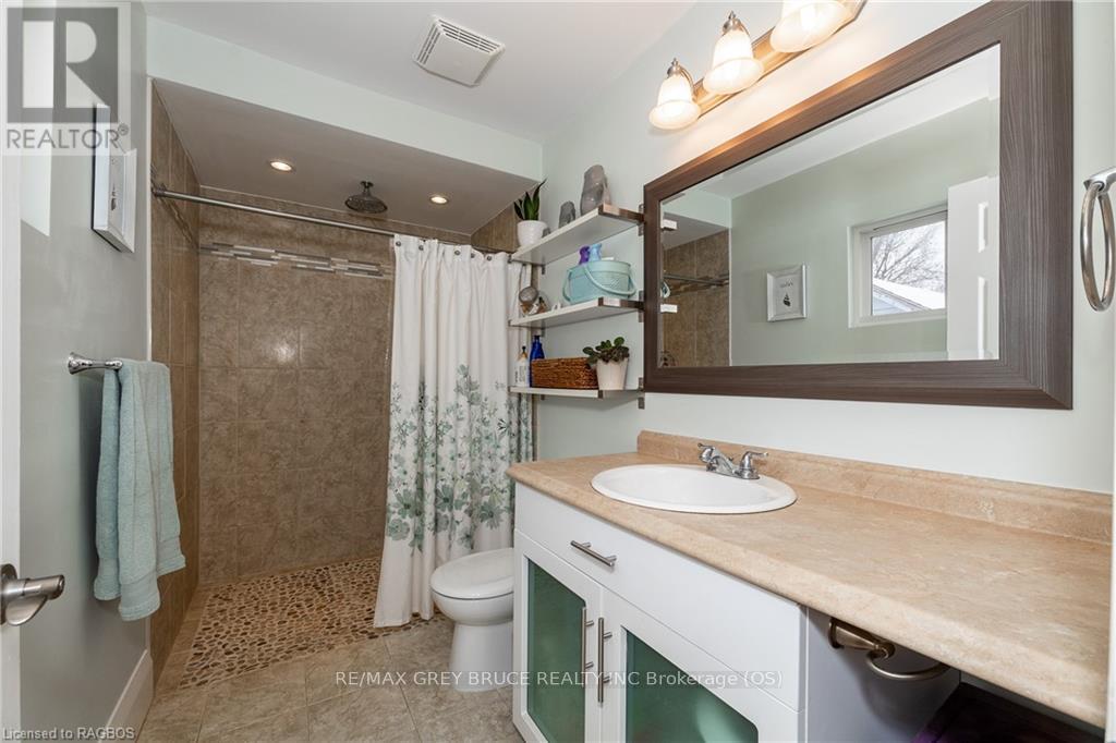 385 Princess Street, Georgian Bluffs, Ontario  N0H 2K0 - Photo 21 - X11823152