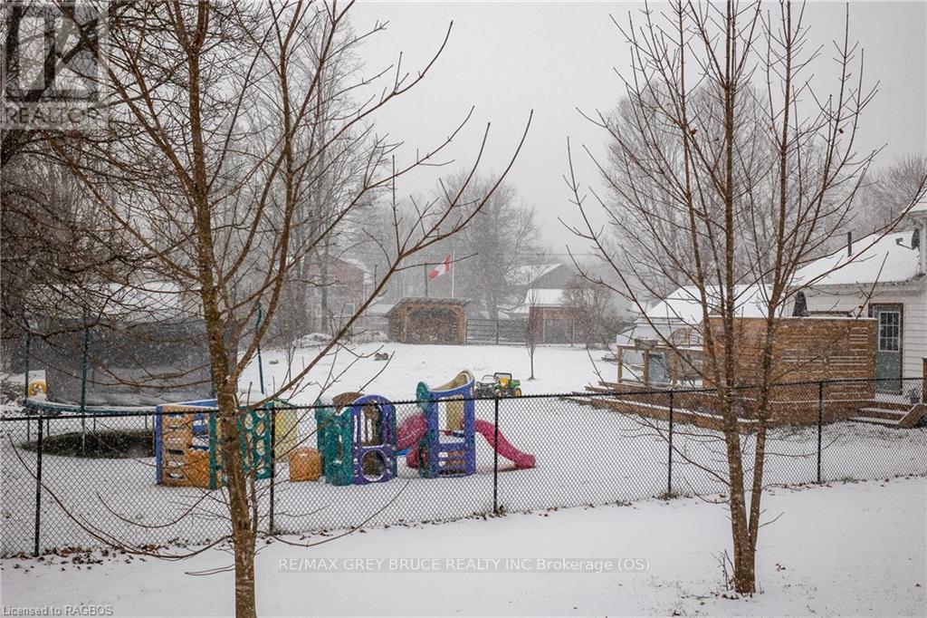 385 Princess Street, Georgian Bluffs, Ontario  N0H 2K0 - Photo 37 - X11823152