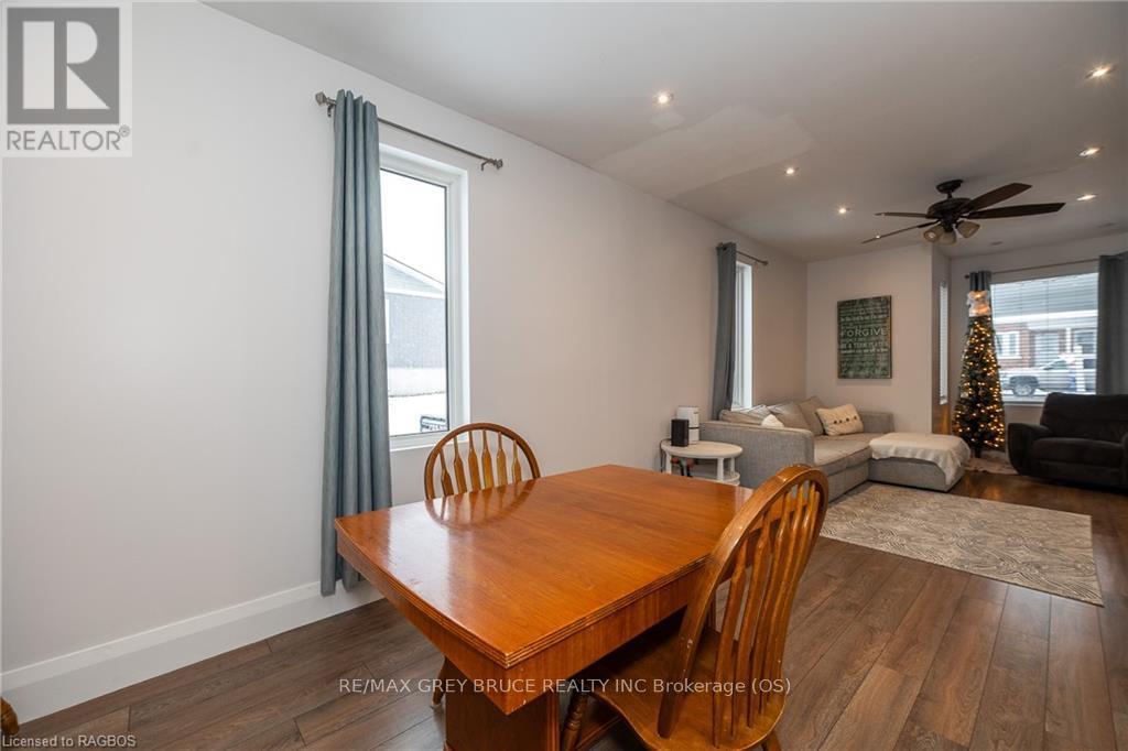 385 Princess Street, Georgian Bluffs, Ontario  N0H 2K0 - Photo 8 - X11823152