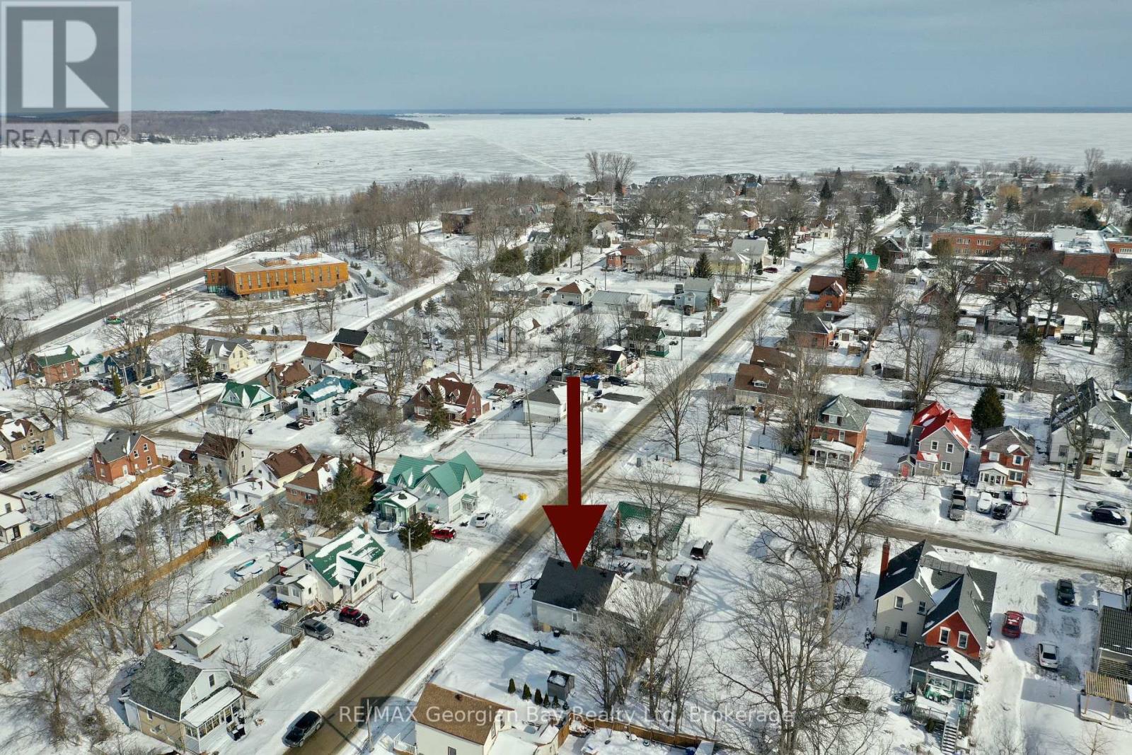 Property at 405 BAY STREET image 2