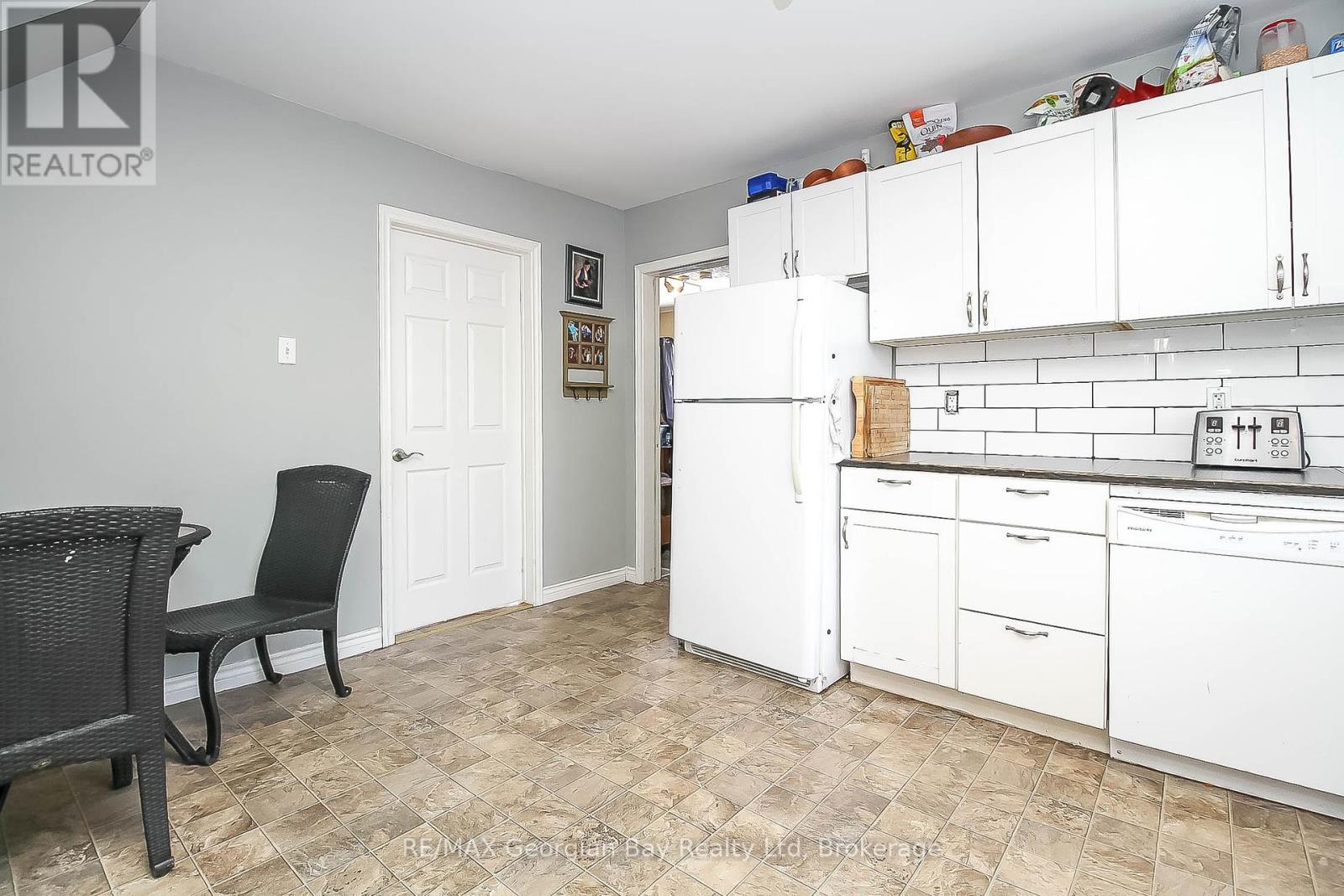 405 Bay Street, Midland, Ontario  L4R 1K7 - Photo 9 - S11892281