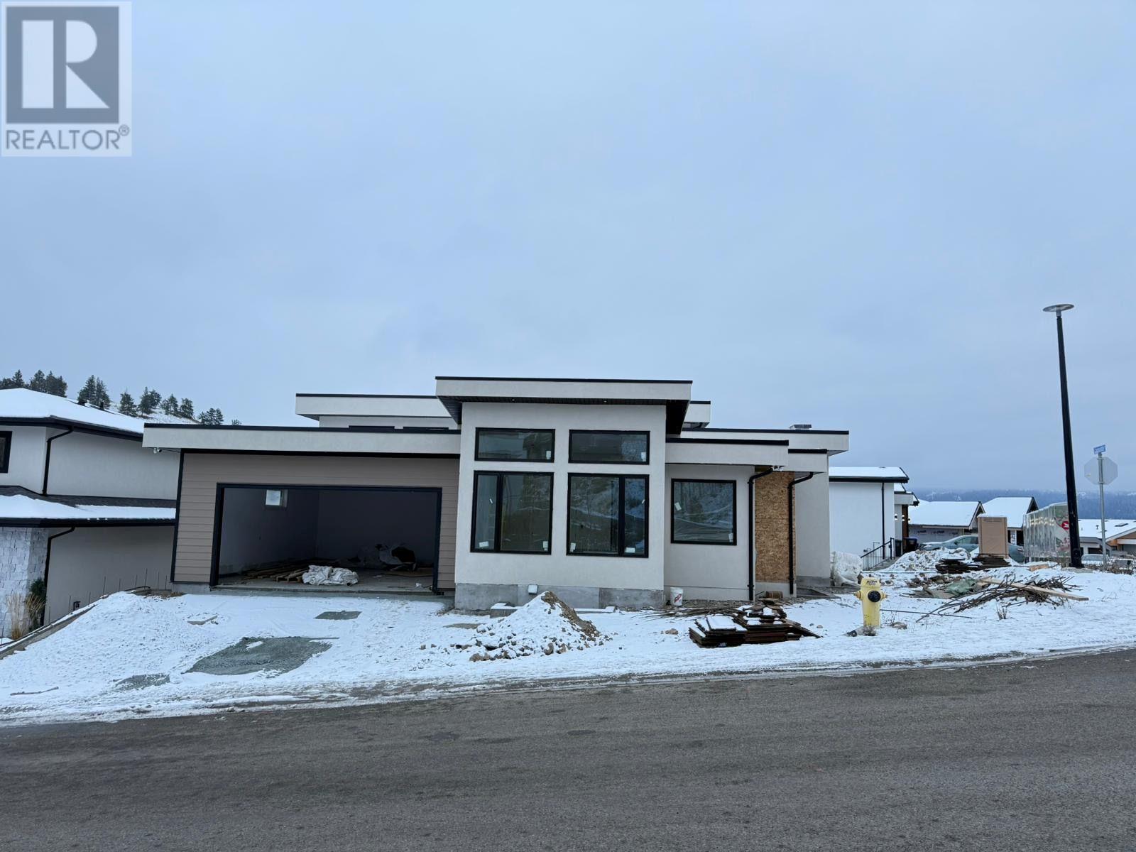 Property at 989 Lochness Street image 1