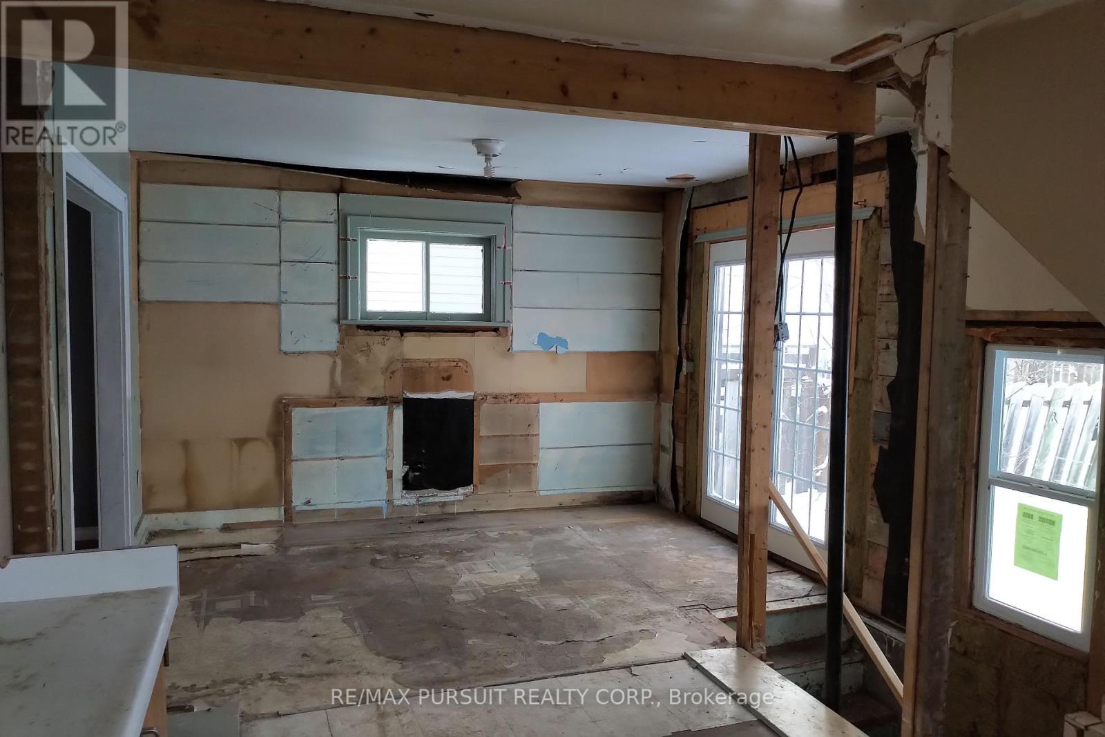 8 Queen Street, Kirkland Lake (Kl & Area), Ontario  P2N 2R1 - Photo 3 - T11892285