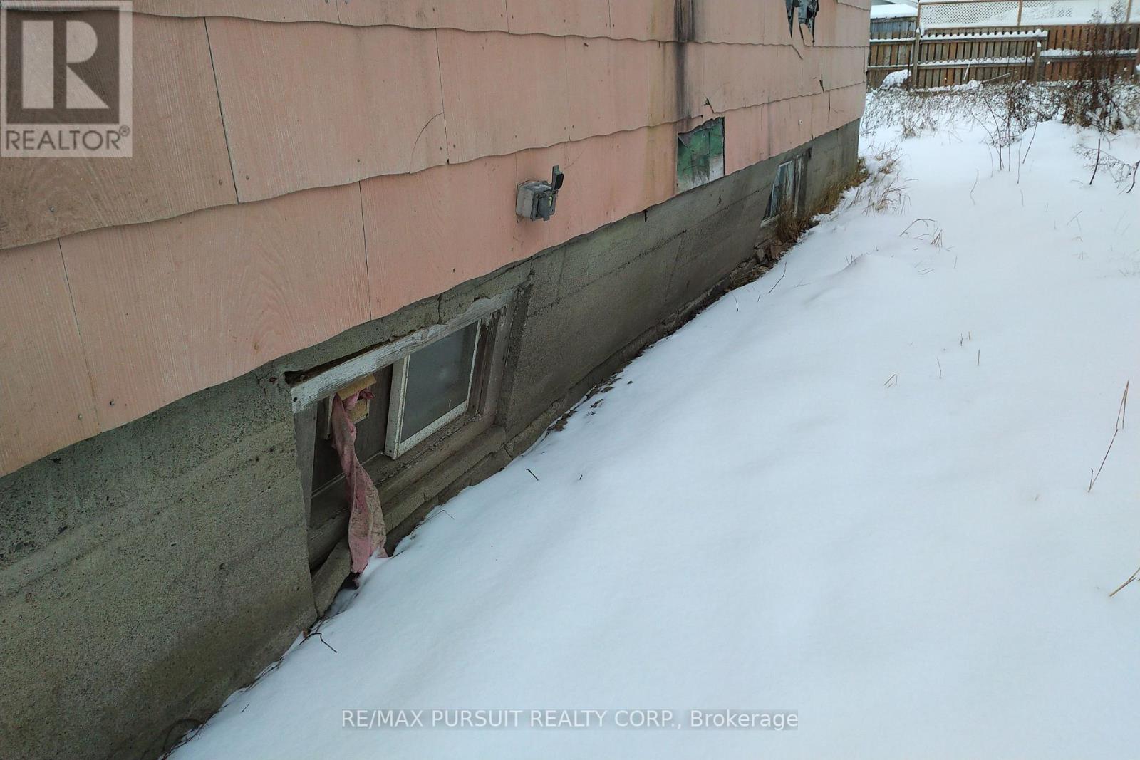 8 Queen Street, Kirkland Lake (Kl & Area), Ontario  P2N 2R1 - Photo 4 - T11892285