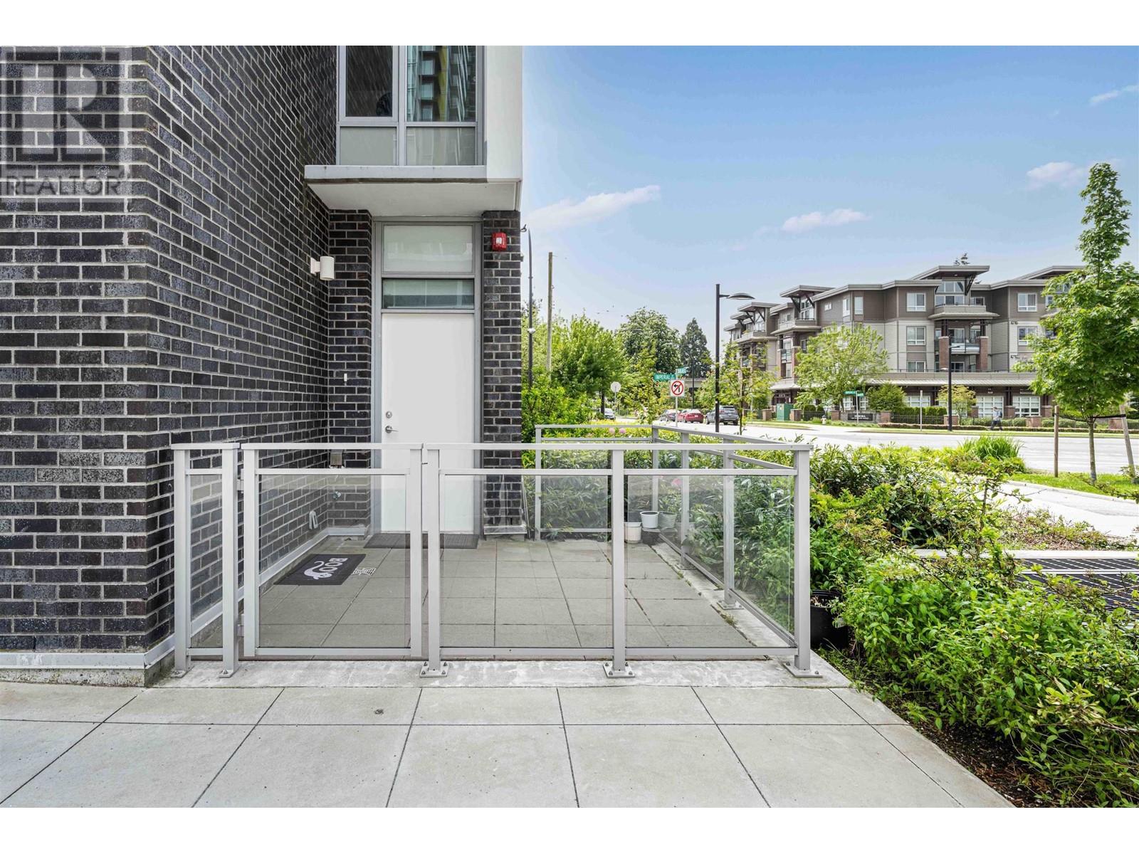 5033 Imperial Street, Burnaby, British Columbia  V5J 0J3 - Photo 3 - R2950415