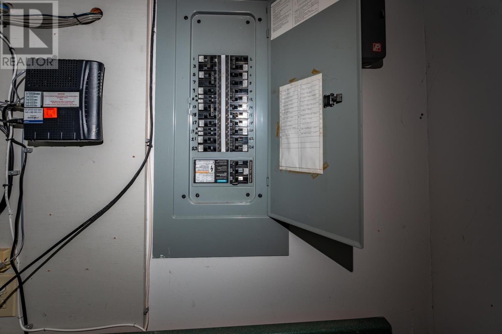 79 Starrs Road, Yarmouth, Nova Scotia  B5A 1S4 - Photo 6 - 202428274