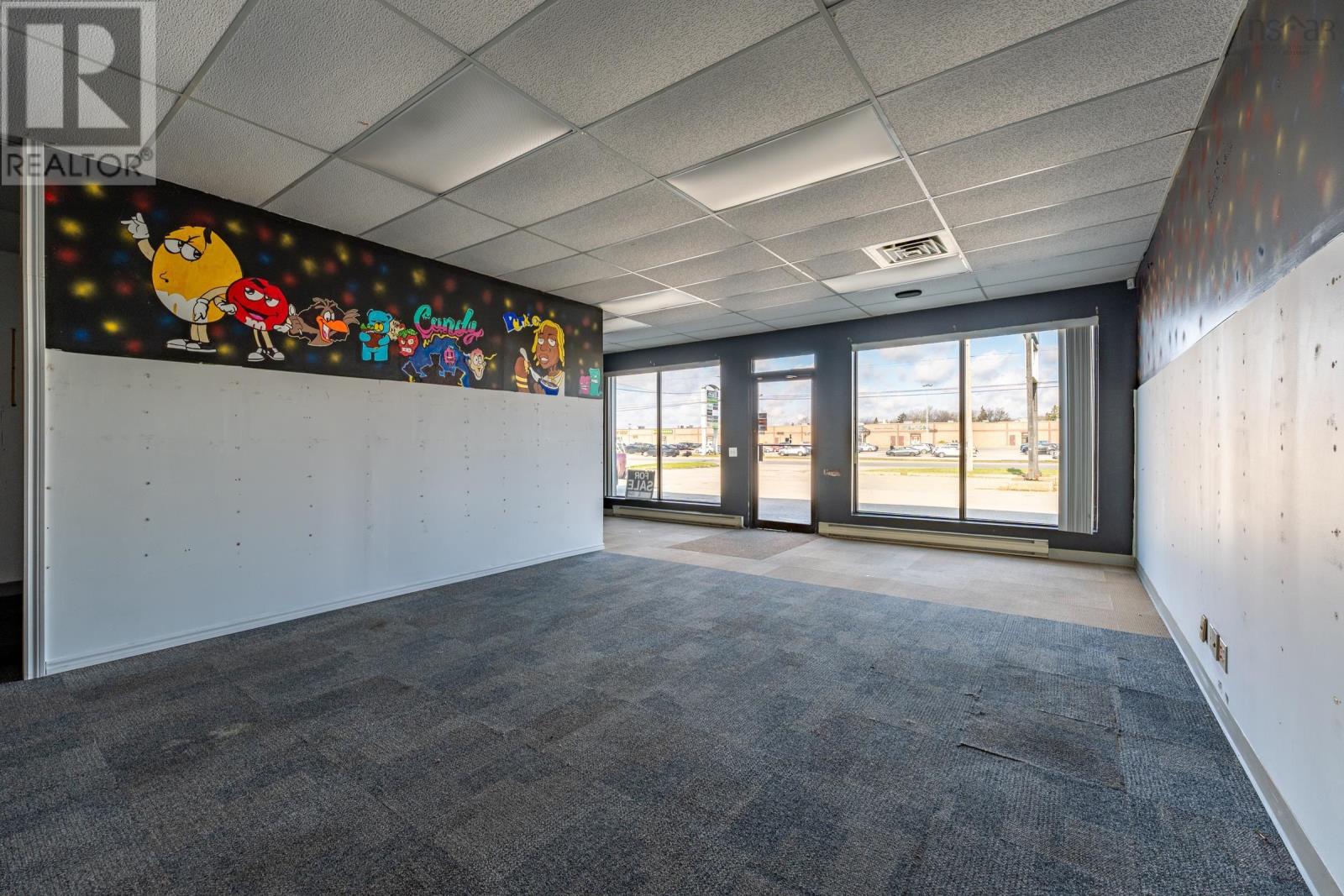 79 Starrs Road, Yarmouth, Nova Scotia  B5A 1S4 - Photo 8 - 202428274