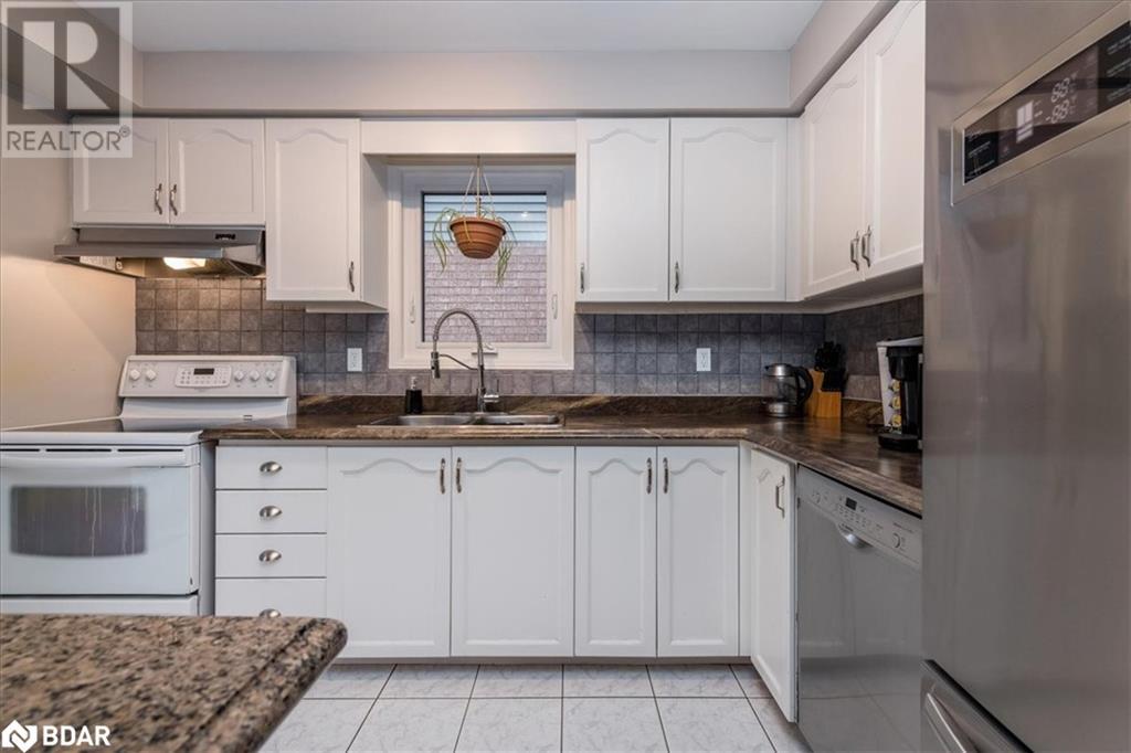 9 Cuthbert Street, Barrie, Ontario  L4N 6X7 - Photo 8 - 40678207