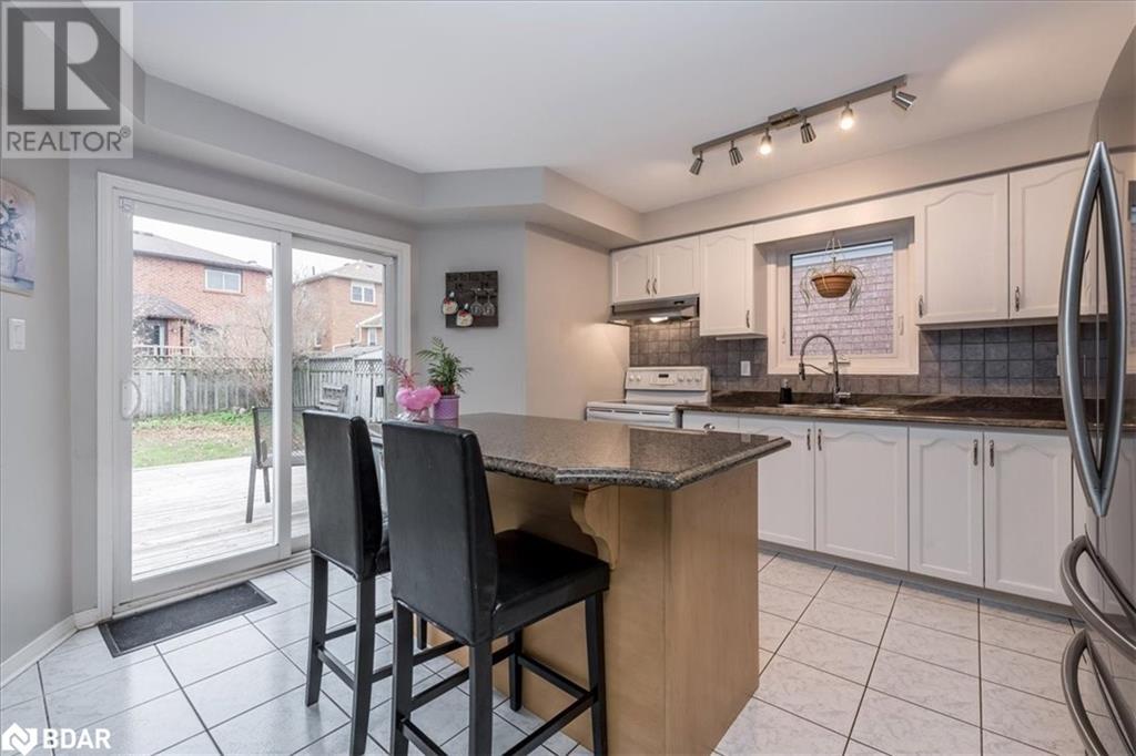 9 Cuthbert Street, Barrie, Ontario  L4N 6X7 - Photo 9 - 40678207