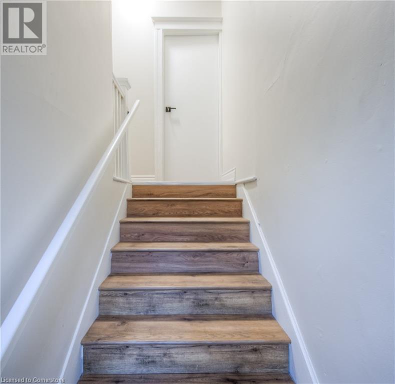 12 Eastbourne Avenue Unit# 2, Hamilton, Ontario  L8M 2M7 - Photo 7 - 40685200