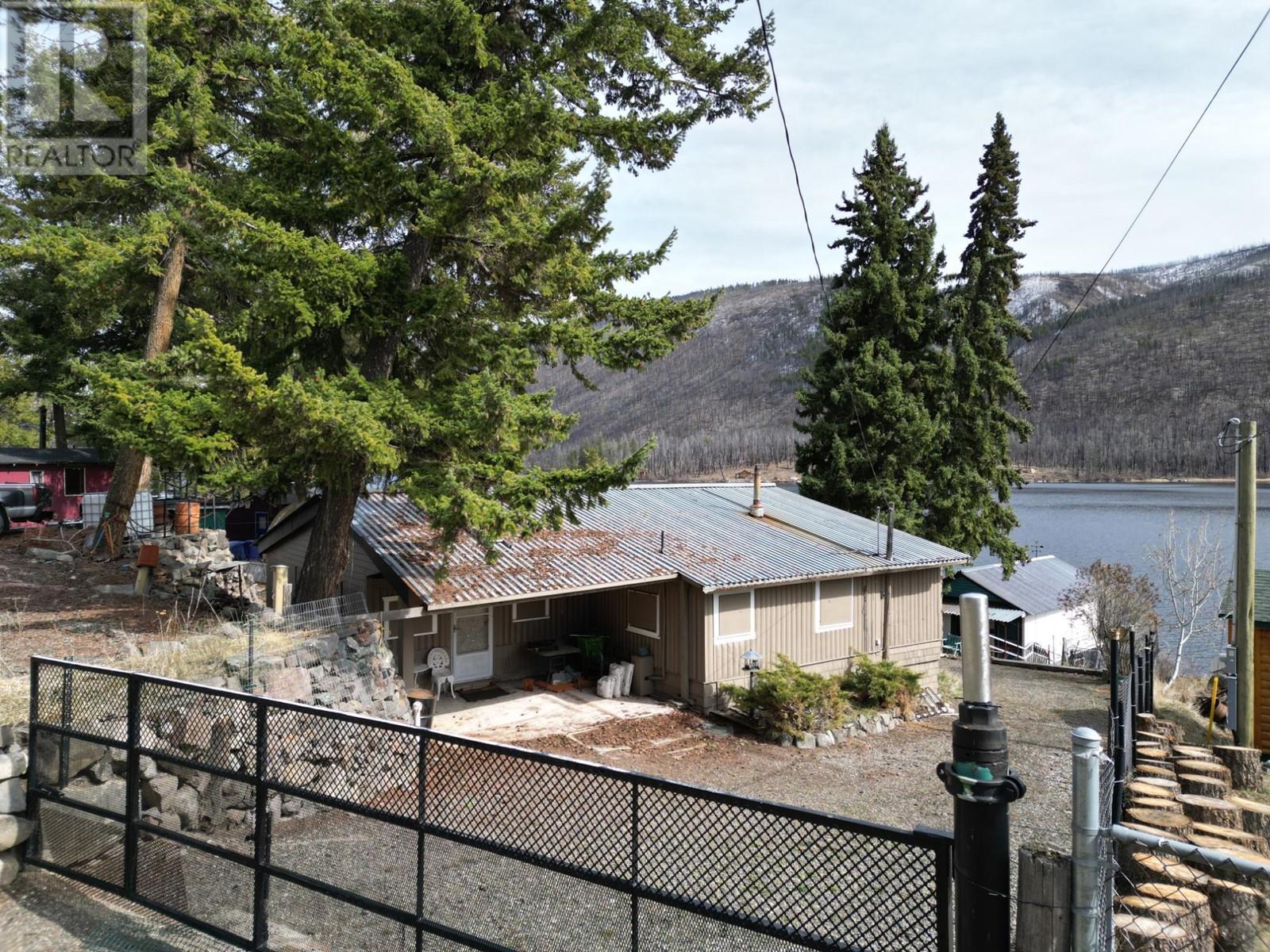 2424 Loon Lake Road, Loon Lake, British Columbia  V0K 1H1 - Photo 2 - 10330314