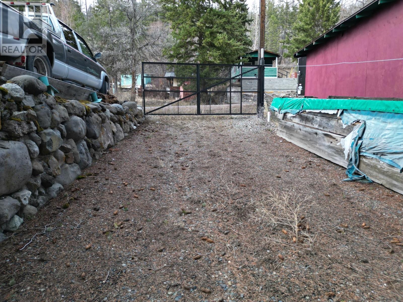 2424 Loon Lake Road, Loon Lake, British Columbia  V0K 1H1 - Photo 34 - 10330314