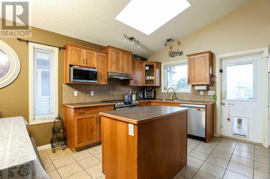 203 Grand River Boulevard W, Lethbridge, Alberta  T1K 8C5 - Photo 12 - A2176550