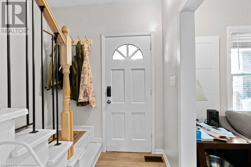 33 Cline Avenue N, Hamilton, Ontario  L8S 3Z3 - Photo 19 - 40662443