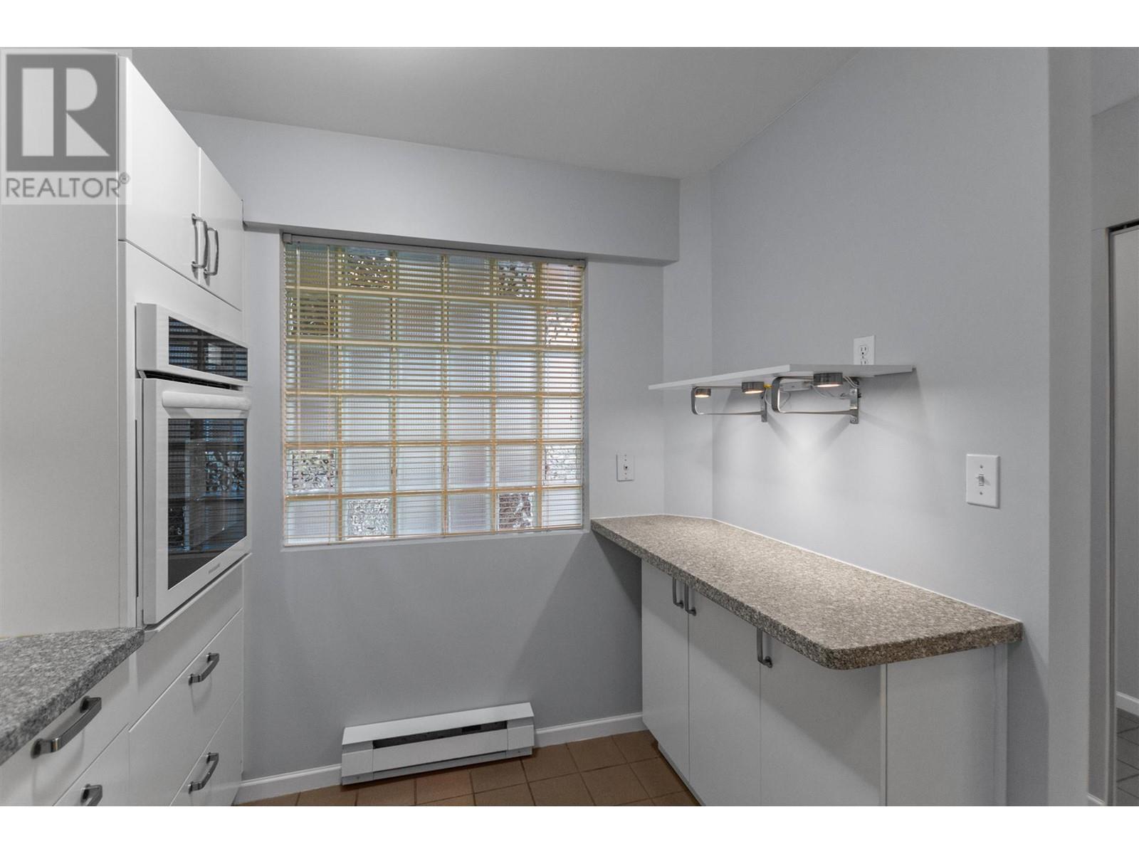 201 4688 W 10th Avenue, Vancouver, British Columbia  V6R 2J5 - Photo 11 - R2950049