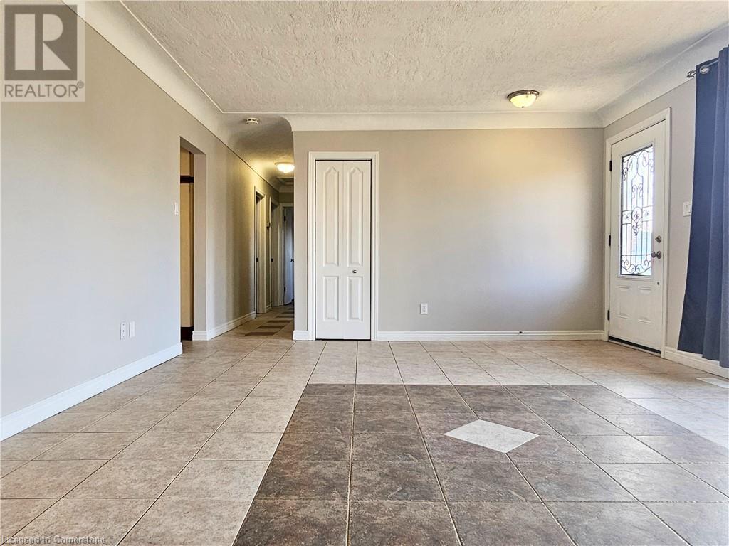 115 Chesley Street, Hamilton, Ontario  L9C 3V9 - Photo 4 - 40685104