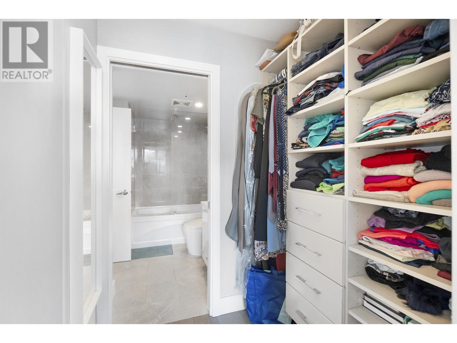 Listing Picture 24 of 38 : 1305 938 SMITHE STREET, Vancouver / 溫哥華 - 魯藝地產 Yvonne Lu Group - MLS Medallion Club Member