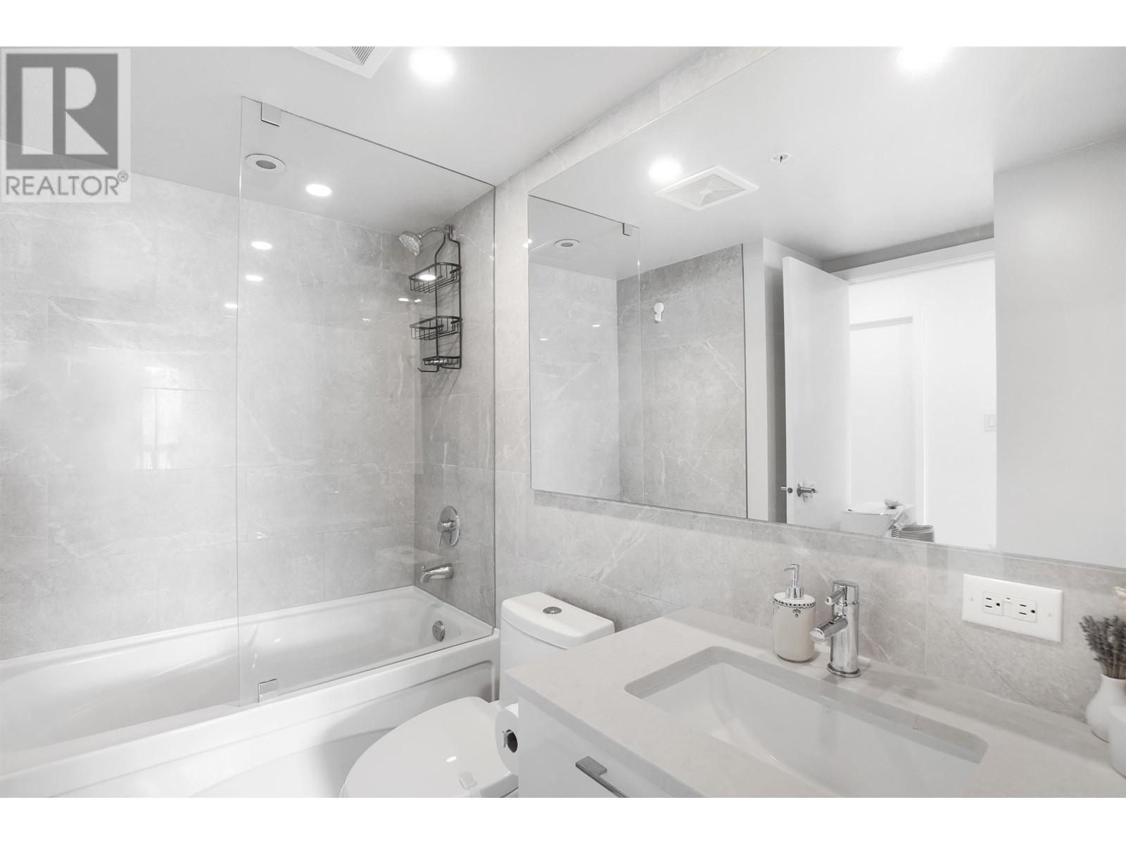 Listing Picture 26 of 38 : 1305 938 SMITHE STREET, Vancouver / 溫哥華 - 魯藝地產 Yvonne Lu Group - MLS Medallion Club Member