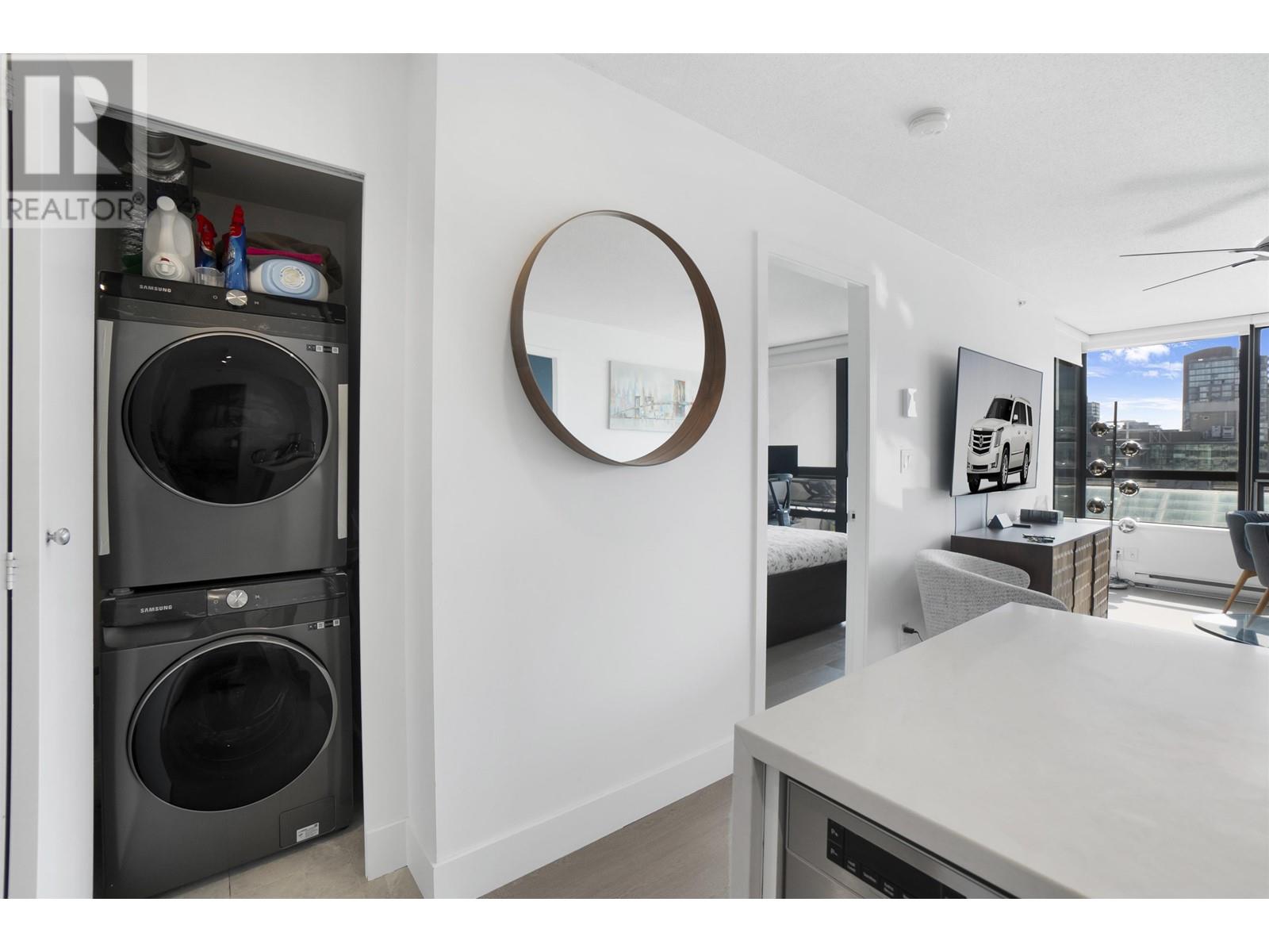 Listing Picture 28 of 38 : 1305 938 SMITHE STREET, Vancouver / 溫哥華 - 魯藝地產 Yvonne Lu Group - MLS Medallion Club Member