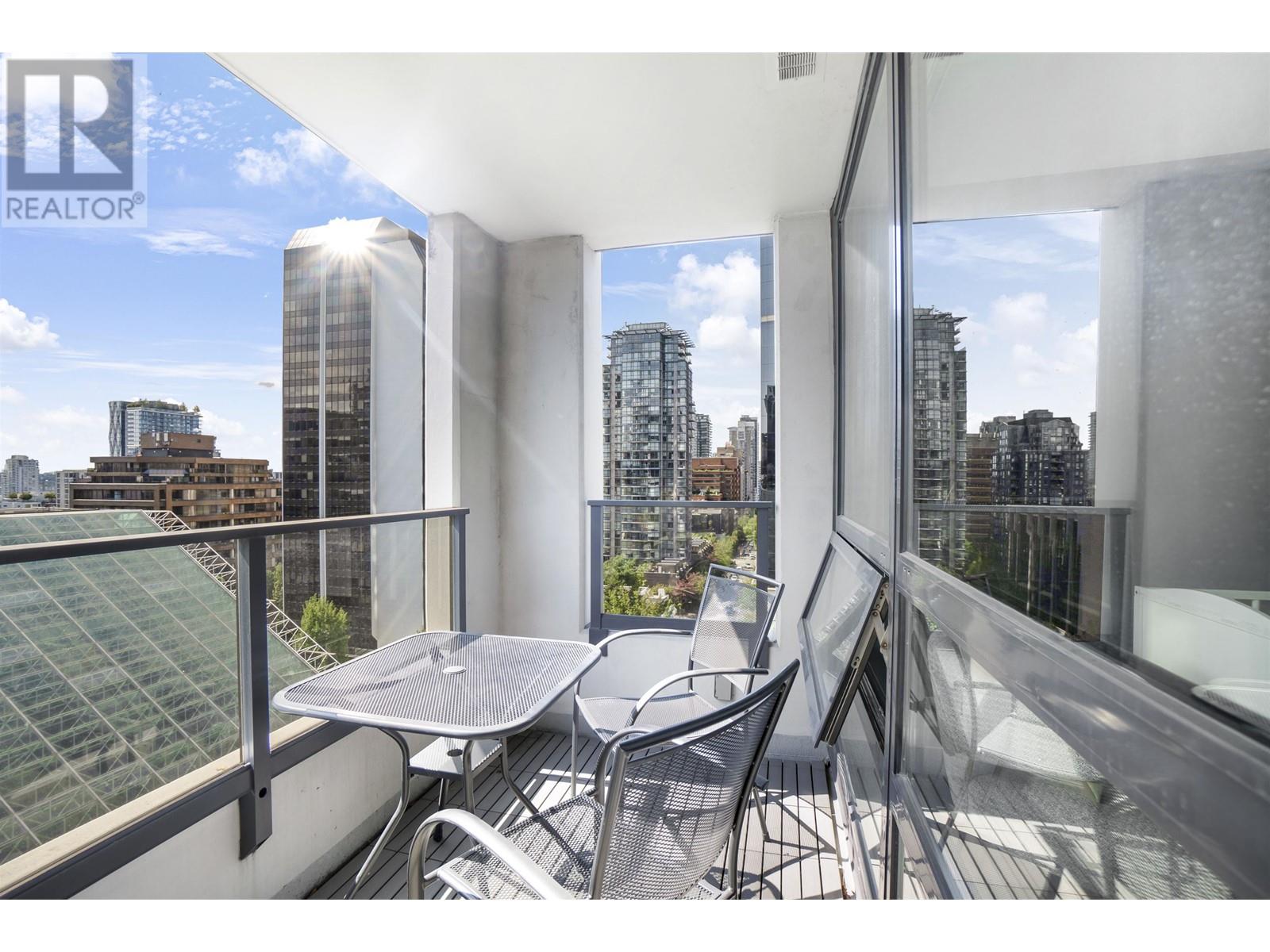 Listing Picture 30 of 38 : 1305 938 SMITHE STREET, Vancouver / 溫哥華 - 魯藝地產 Yvonne Lu Group - MLS Medallion Club Member