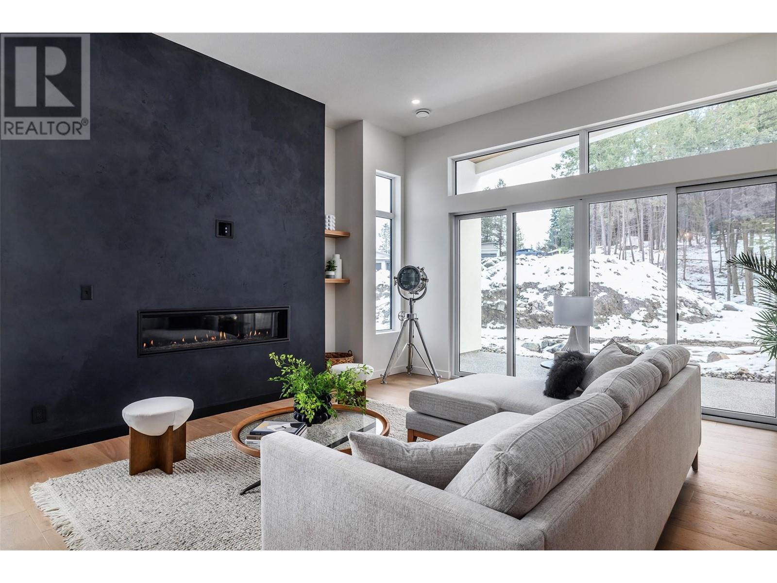 Property at 10255 Beacon Hill Drive image 5