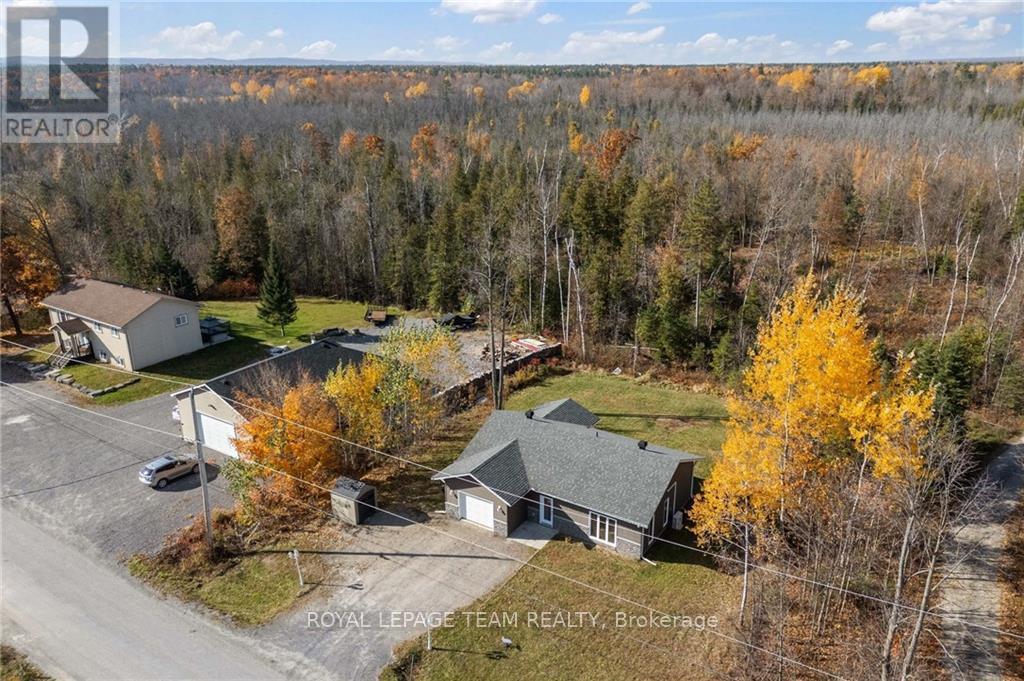 41 Partridge Drive, Greater Madawaska, Ontario  K0J 1H0 - Photo 3 - X10411259