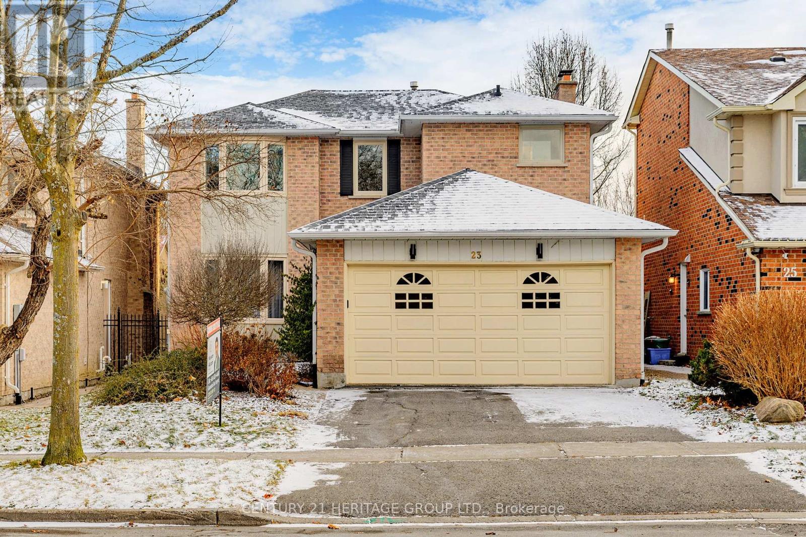 23 GILBANK DRIVE, Aurora, Ontario