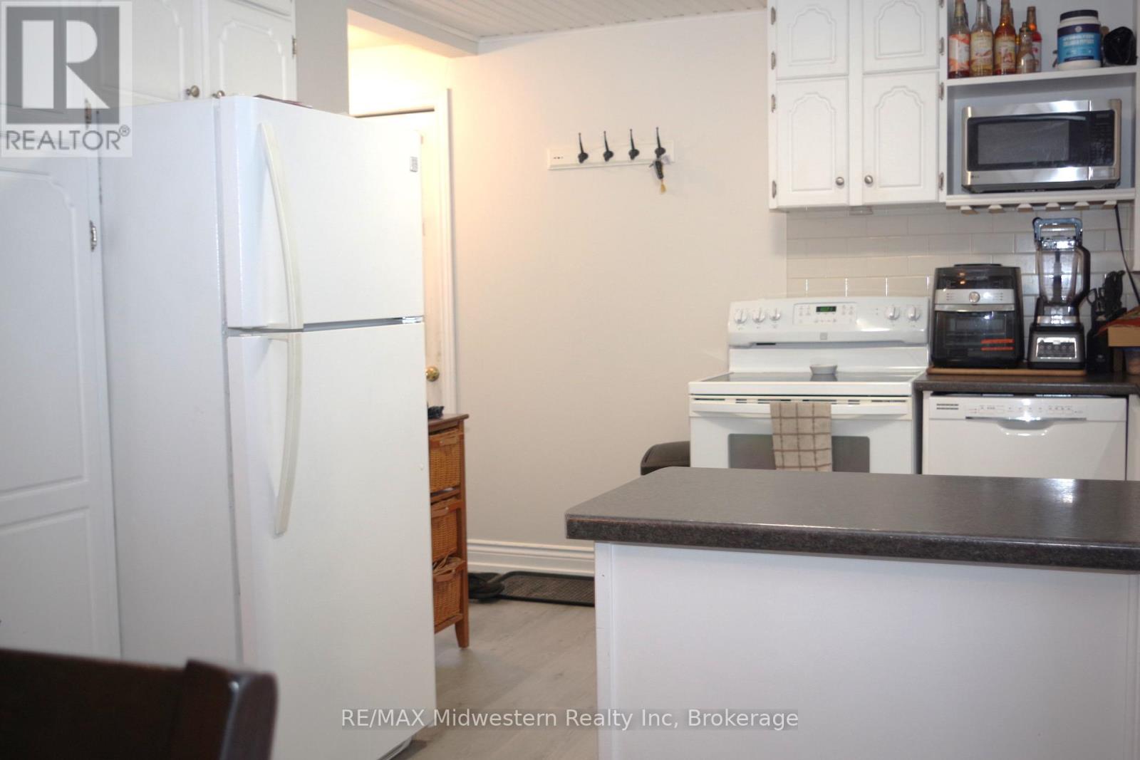 575 Barber Avenue N, North Perth, Ontario  N4W 1S4 - Photo 11 - X11892590