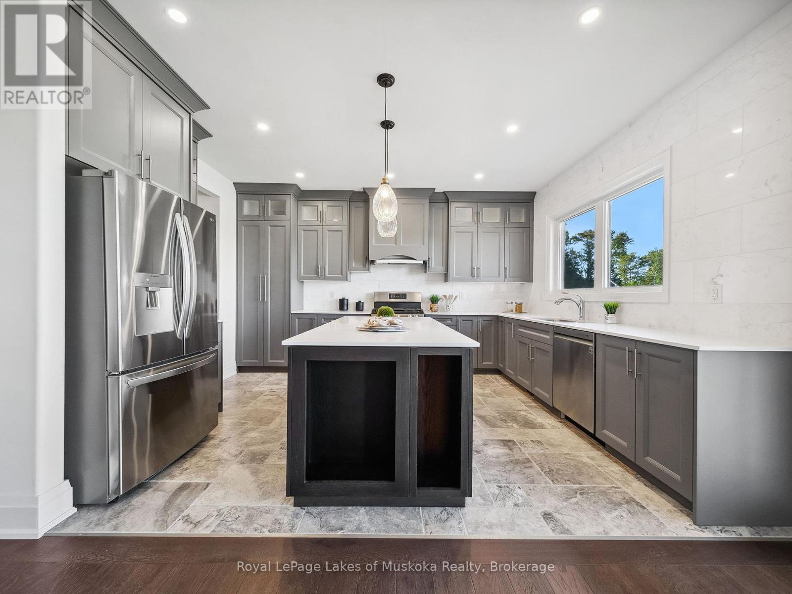 24 Keyzer Drive, Oro-Medonte, Ontario  L0K 2G1 - Photo 11 - S11890979