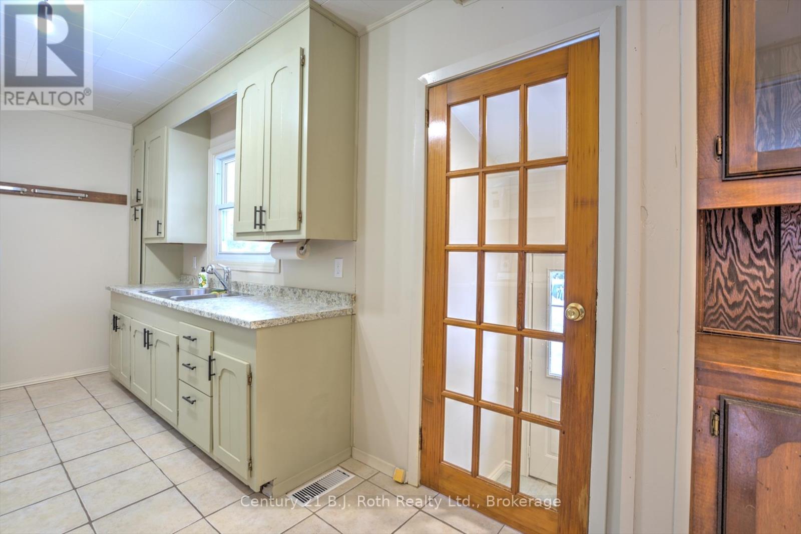 499 Margaret Street, Tay, Ontario  L0K 1R0 - Photo 21 - S11890848