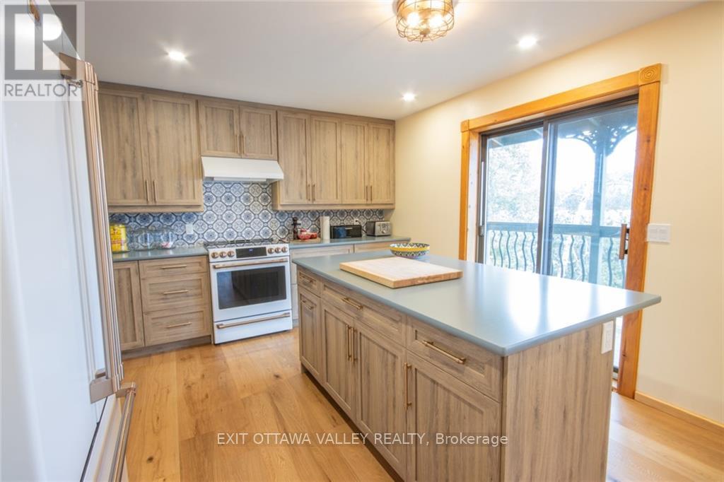 336 Wiltom Drive, Madawaska Valley, Ontario  K0J 1B0 - Photo 14 - X10428423