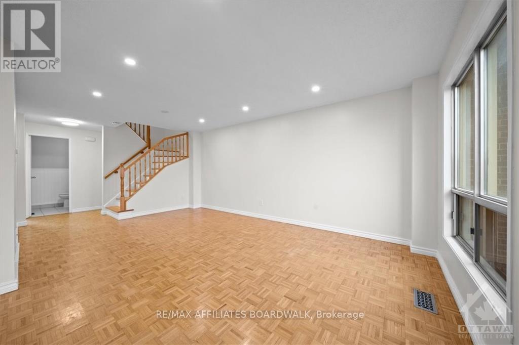 Property at 111 BEACHVIEW image 4
