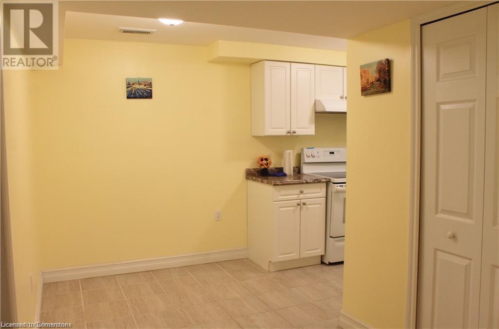 40 Lena Crescent Unit# Basement, Cambridge, Ontario  N1R 8P4 - Photo 4 - 40684577