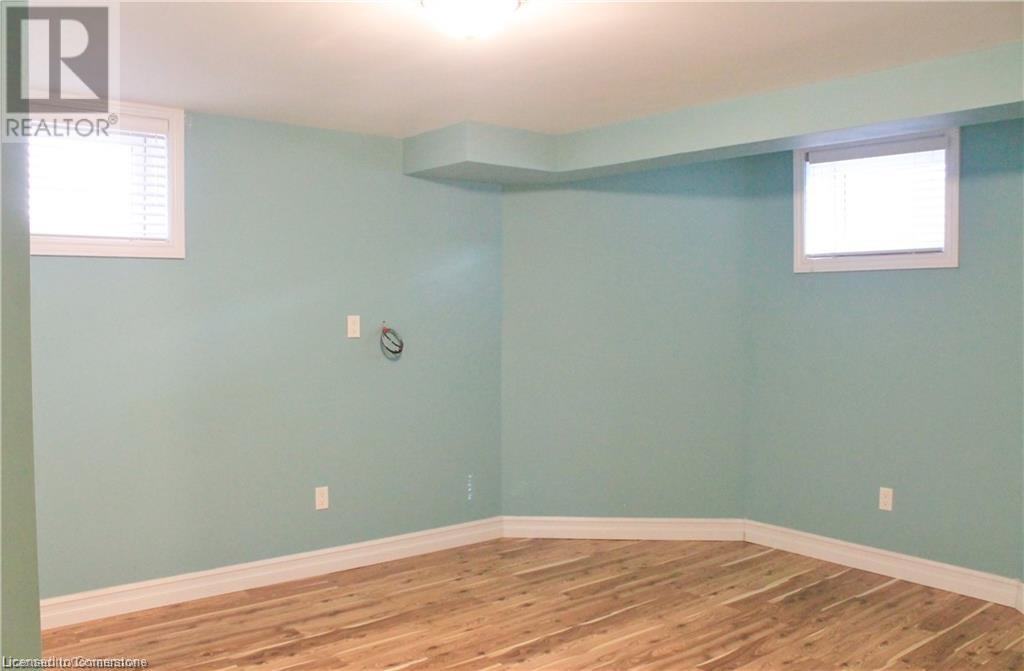 40 Lena Crescent Unit# Basement, Cambridge, Ontario  N1R 8P4 - Photo 3 - 40684577