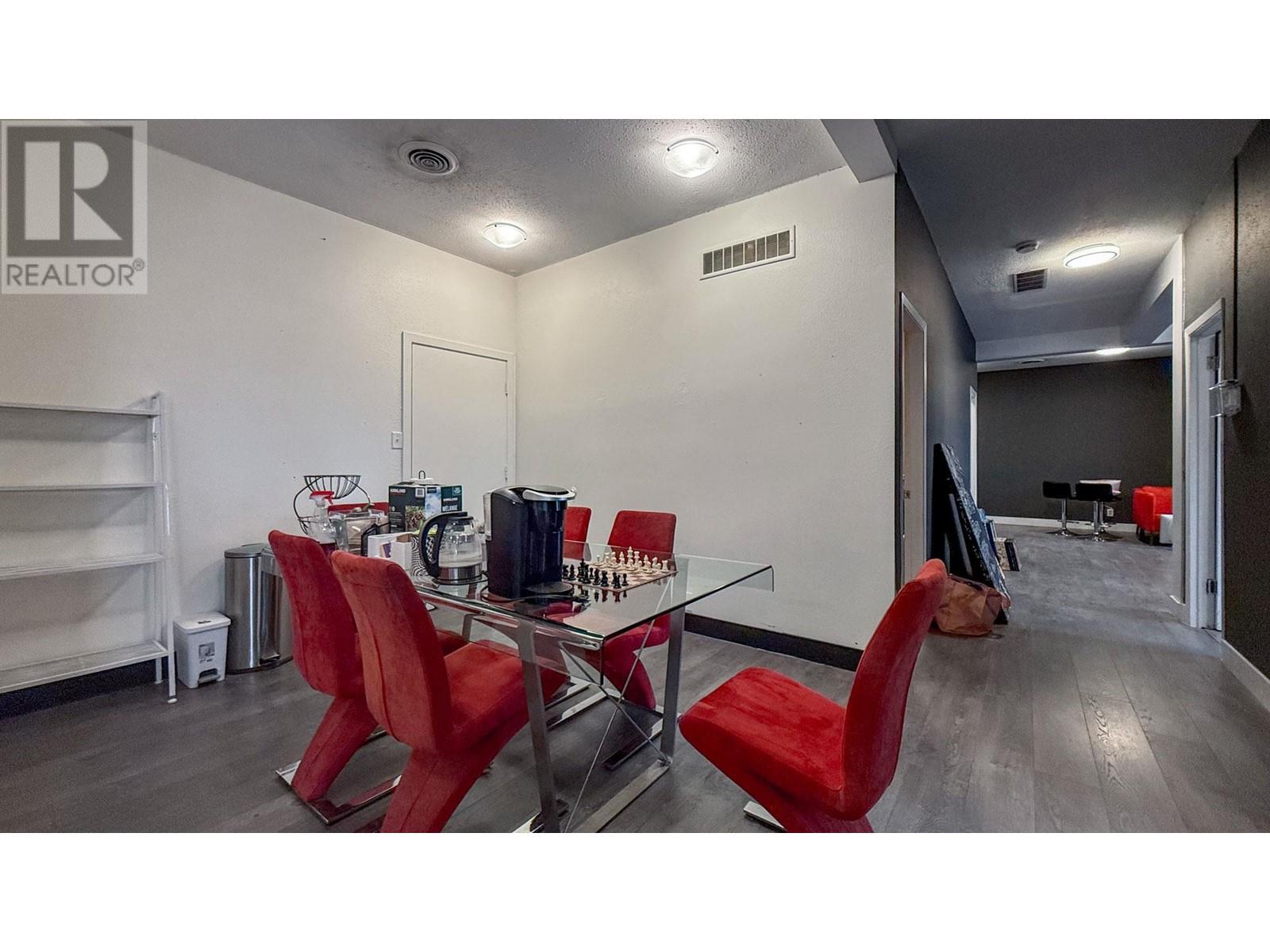 170 Rutland Road N Unit# 202 Kelowna Photo 4