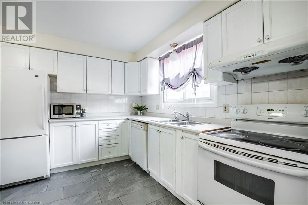 24 Bow Valley Drive, Hamilton, Ontario  L8E 3L4 - Photo 10 - 40685252