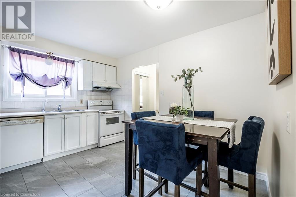 24 Bow Valley Drive, Hamilton, Ontario  L8E 3L4 - Photo 12 - 40685252