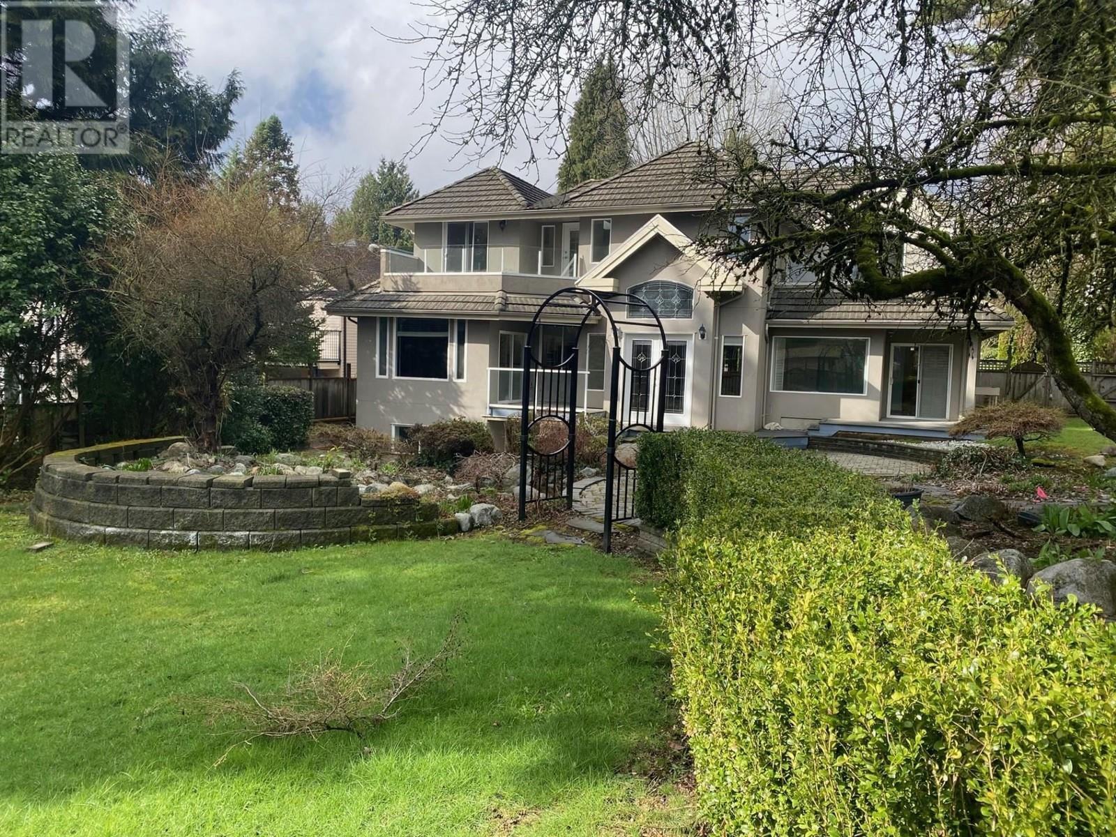 3556 Lakedale Avenue, Burnaby, British Columbia  V5A 3E3 - Photo 2 - R2950073