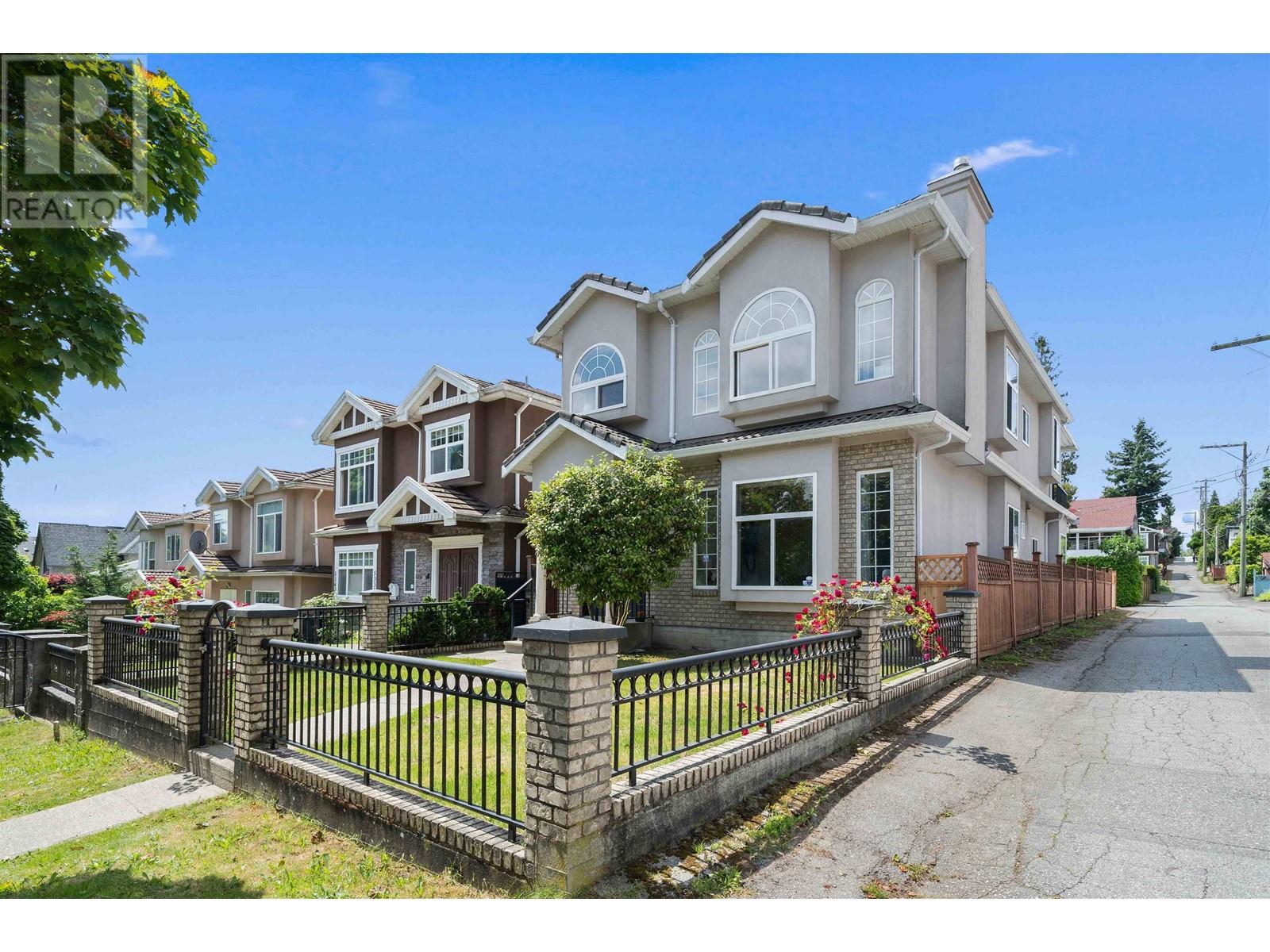5323 DUMFRIES STREET, vancouver, British Columbia