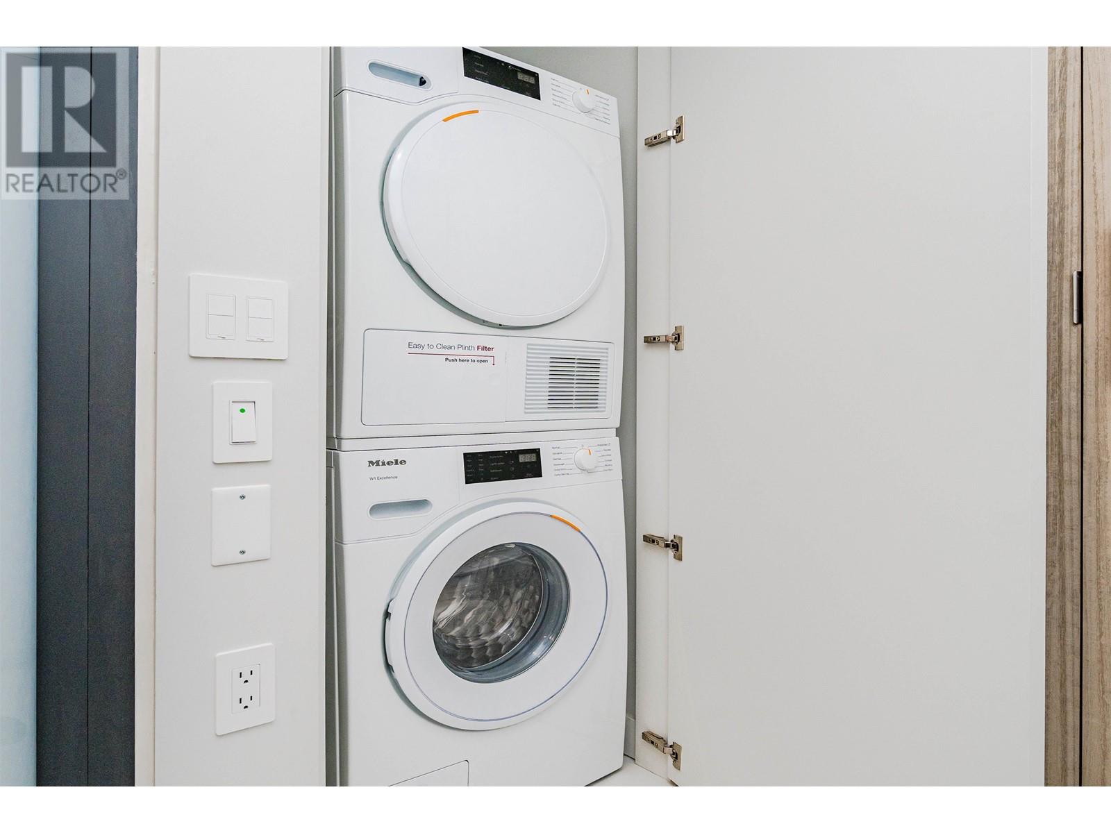 Listing Picture 38 of 40 : 1503 1033 NELSON STREET, Vancouver / 溫哥華 - 魯藝地產 Yvonne Lu Group - MLS Medallion Club Member