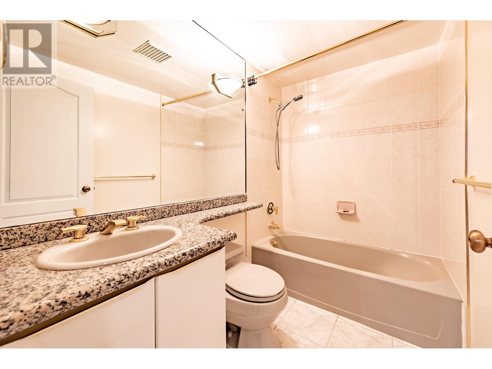 Listing Picture 20 of 38 : 502 688 FAIRCHILD ROAD, Vancouver / 溫哥華 - 魯藝地產 Yvonne Lu Group - MLS Medallion Club Member