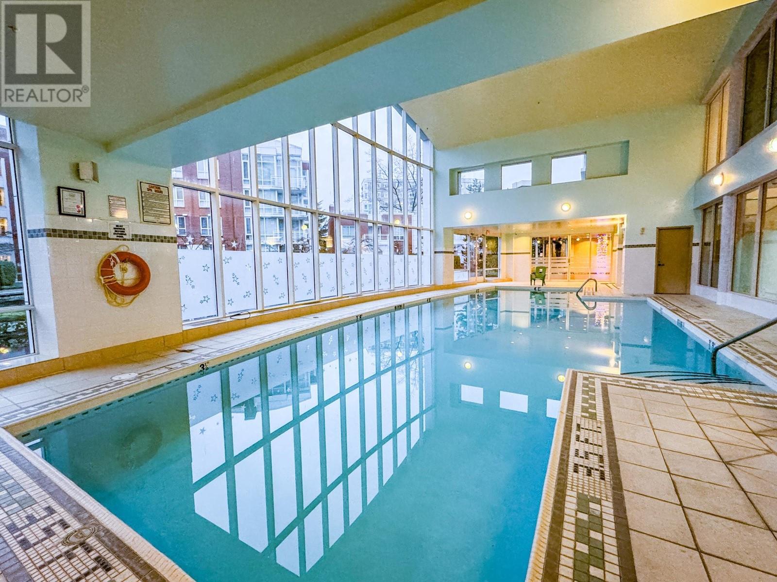 Listing Picture 26 of 38 : 502 688 FAIRCHILD ROAD, Vancouver / 溫哥華 - 魯藝地產 Yvonne Lu Group - MLS Medallion Club Member