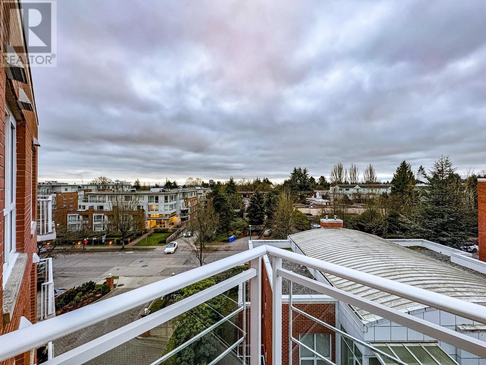 Listing Picture 37 of 38 : 502 688 FAIRCHILD ROAD, Vancouver / 溫哥華 - 魯藝地產 Yvonne Lu Group - MLS Medallion Club Member