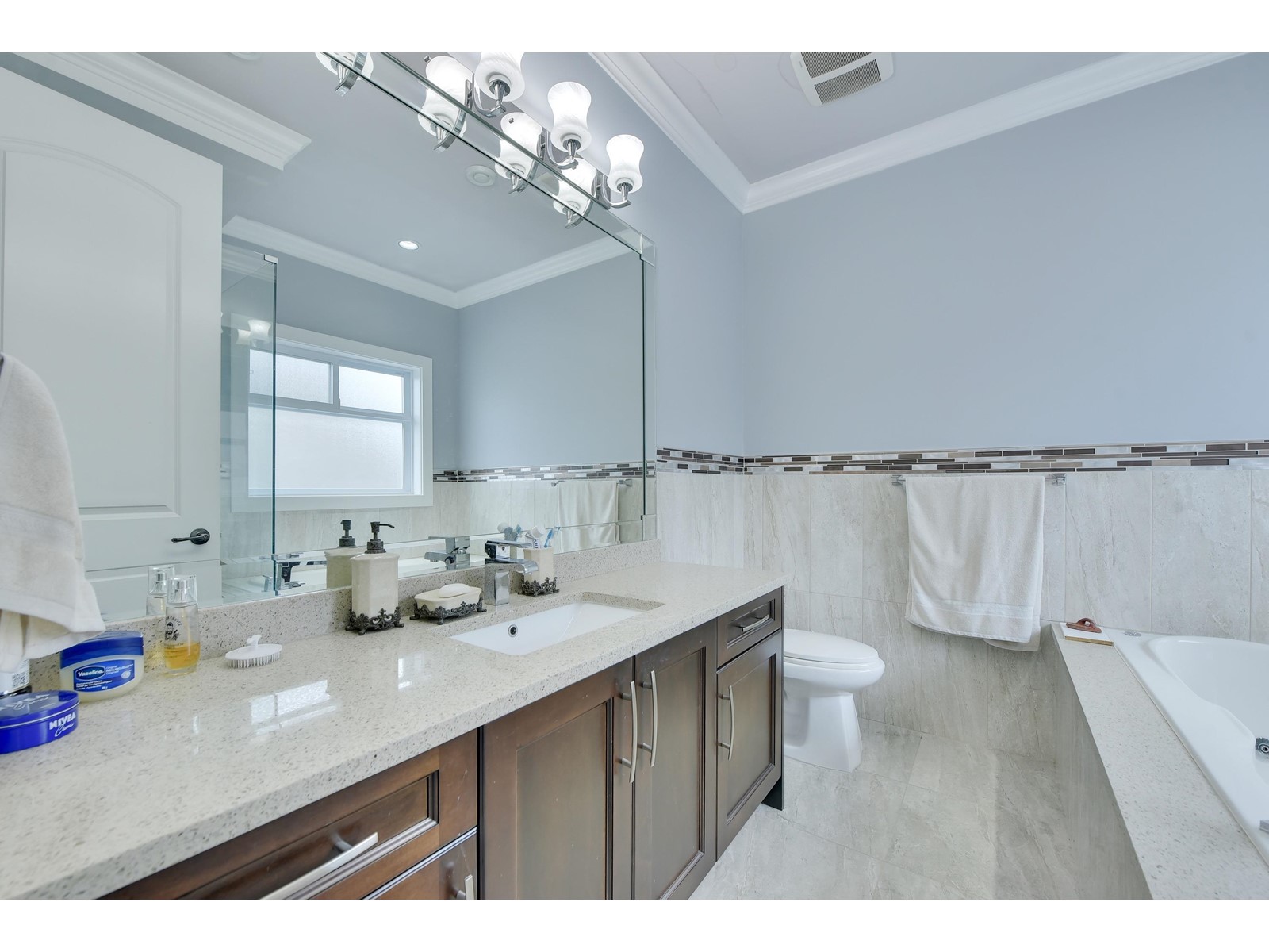 15615 94a Avenue, Surrey, British Columbia  V4N 3B5 - Photo 20 - R2950072