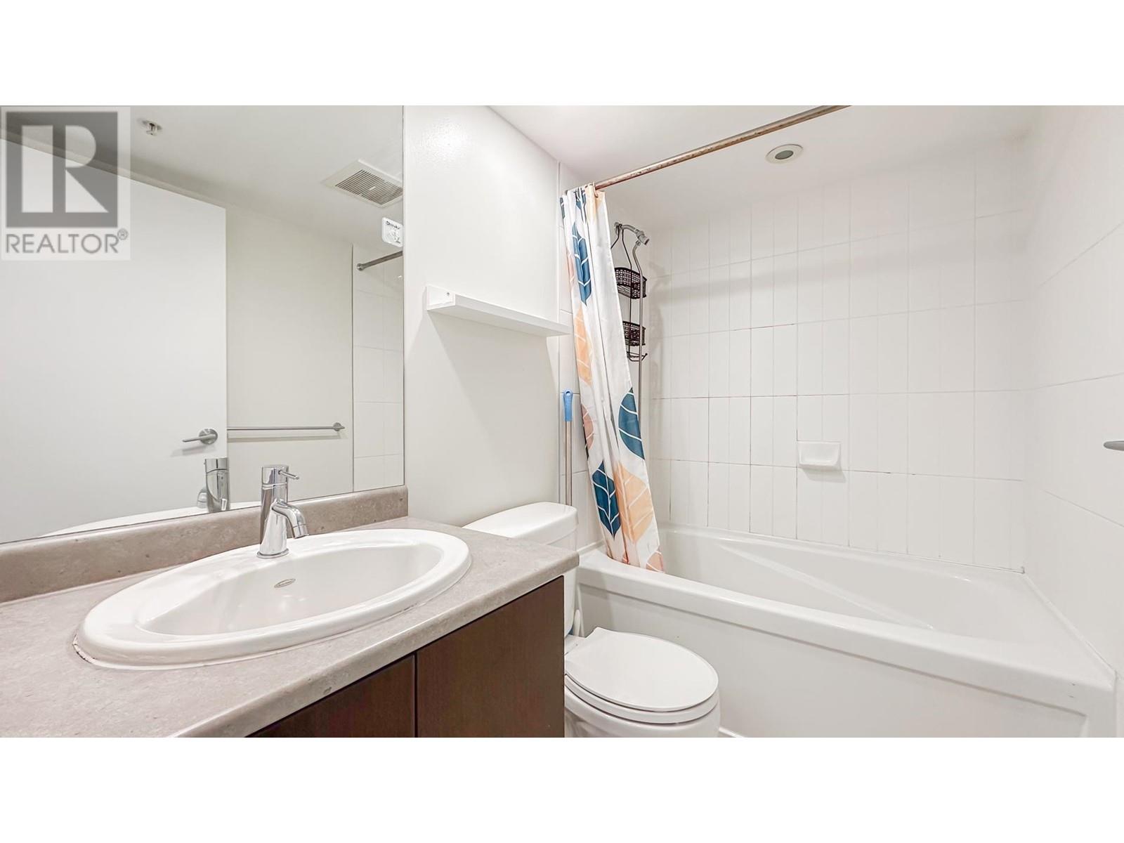 Listing Picture 12 of 21 : 902 7535 ALDERBRIDGE WAY, Richmond / 烈治文 - 魯藝地產 Yvonne Lu Group - MLS Medallion Club Member