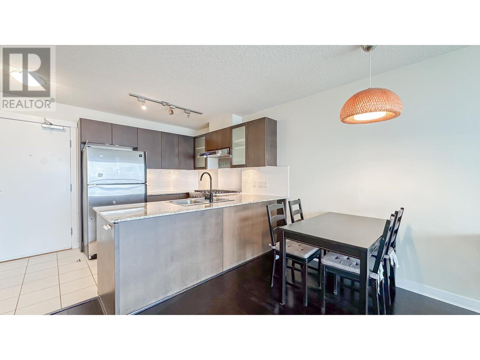 Listing Picture 6 of 21 : 902 7535 ALDERBRIDGE WAY, Richmond / 烈治文 - 魯藝地產 Yvonne Lu Group - MLS Medallion Club Member