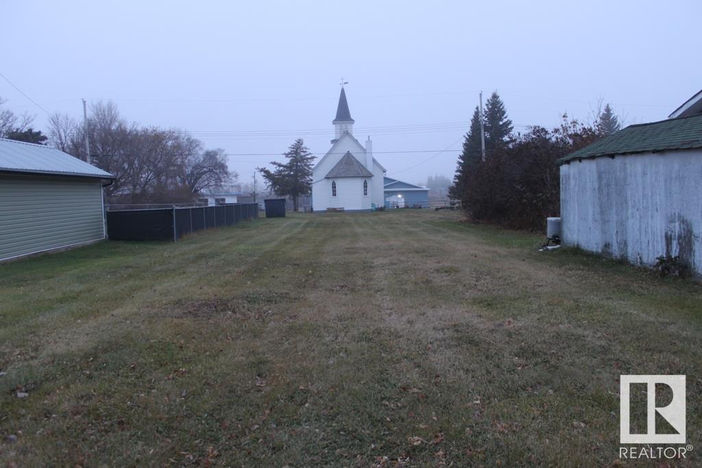 4915 50 AV, Holden, Alberta
