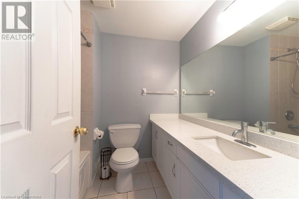 53 Sandwell Court W Unit# Upper, Kitchener, Ontario  N2A 4H9 - Photo 16 - 40681534